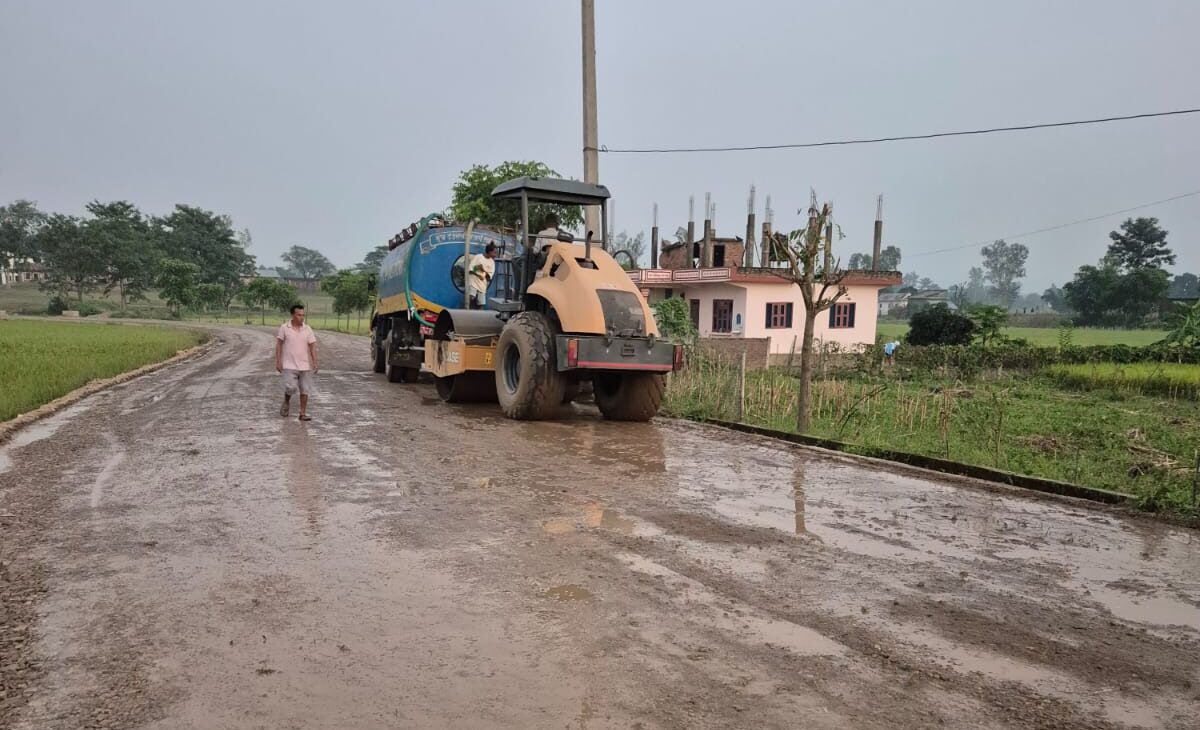 विजौरी–कोठेरी सडक धमाधम स्तरोन्नति हुँदै